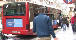 Autobús urbà al Centre d'Alcoi