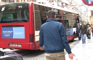 Autobús urbà al Centre d'Alcoi