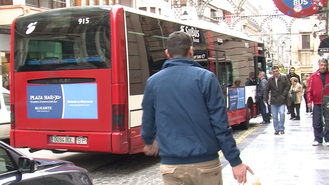 Autobús urbà al Centre d'Alcoi