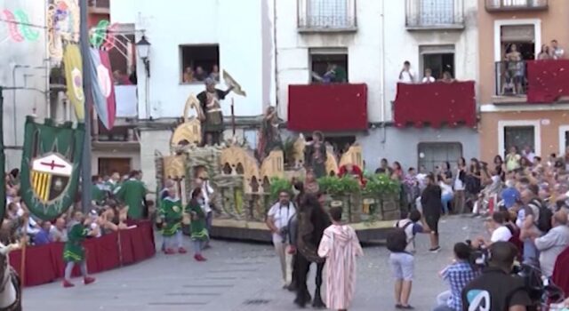 Un instant de l'Entrada dels Moros i Cristians de Cocentaina, en una imatge d'arxiu