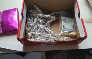 La Policia Local d’Alcoi localitza una gran quantitat de droga en un habitatge