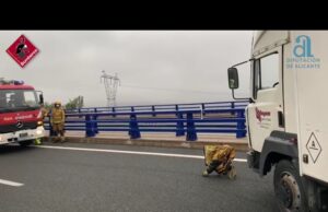 Una avaria en un camió de mercaderies perilloses deixa aturada l’autovia entre Cocentaina i Muro en direcció a València