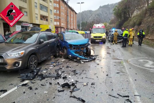 Imatge d'un dels vehicles afectats al xoc.