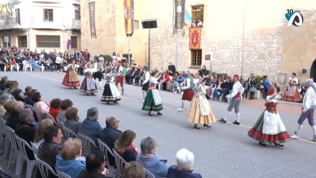 Grup Folklòric d'Onil en l'actuació del Primer dia de Danses 2022