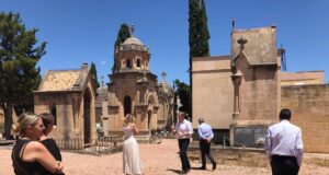 Visita al cementeri per la presentació del projecte del mausoleu