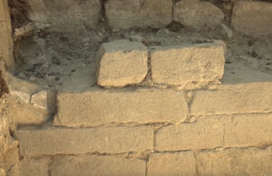 Mur d'adob de la edat de Bronze al Batà de Muro