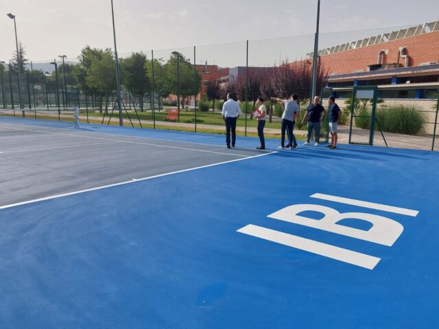 Visita a les noves pistes de tenis d'Ibi