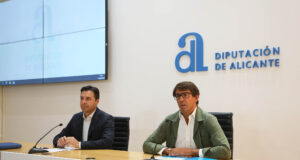 Juan de Dios Navarro, Diputat de Contractació, i Miguel Ángel Sáchez, Diputat de Medi Ambient.