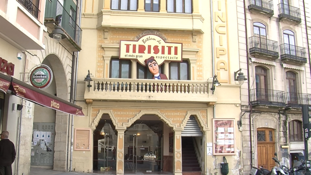 Façana del Teatre Principal d'Alcoi.