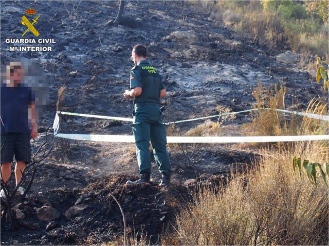 La Guardia Civil a l'investigació de l'incendi de Peter.