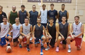 Plantilla de l'equip masculí del Club Nou Bàsquet d'Alcoi.