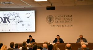 Toni Francés, Alcalde d'Alcoi, José E. Capilla, Rector de la UPV, i Pau Bernabeu, Director del Campus d'Alcoi.