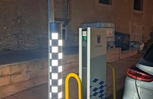 Onil activa part dels punts de recàrrega urbans per a vehicles elèctrics després d’anys de retard