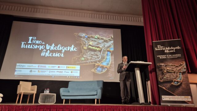 Un instant de la presentació celebrada a Montanejos