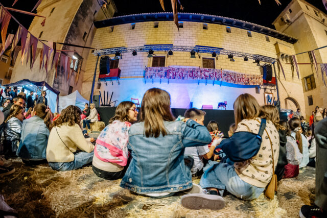 Xiquets gaudint de l'anterior edició de la Fira de Tots Sants a Cocentaina