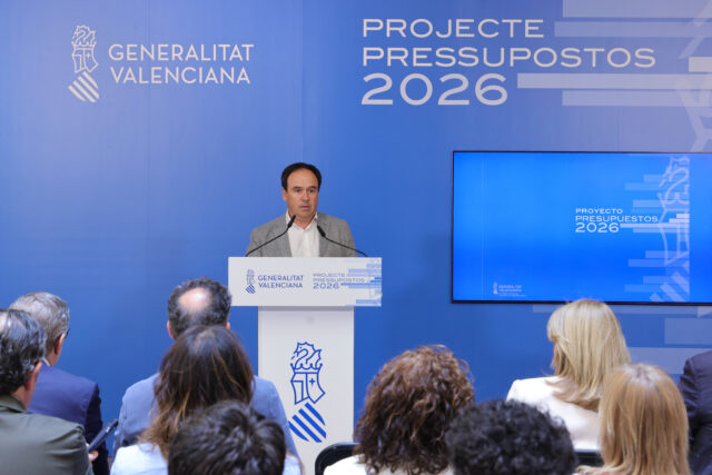 El President de la Generalitat Valenciana durant la presentació del pressupost autonòmic per a 2026