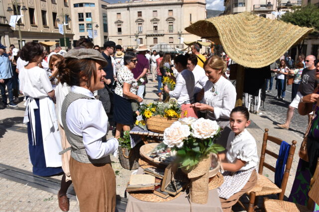 MERCAT FIRA MODERNISTA