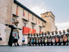 La Filà Els Borts homenatja a Gustavo Pascual amb una entrada histórica en Cocentaina