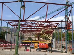 La construcció del sostre del Pavelló de Gimnàstica Artística d’Alcoi crema una nova etapa per a la seua estrena