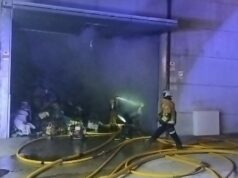 Un incendi arrasa par de les instal·lacions d’una empresa tèxtil al polígon industrial entre Alcoi i Cocentaina