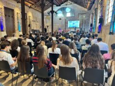 La IA atrau a més de 150 persones a Rodes per a fomentar la seua implementació a les empreses alcoianes