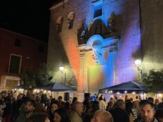 Centenars de persones gaudeixen a Penàguila de les activitats culturals i comercials de les darreres setmanes
